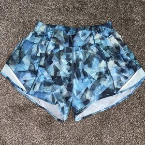 Lululemon Athletica Blue Geometric Athletic Shorts size 6